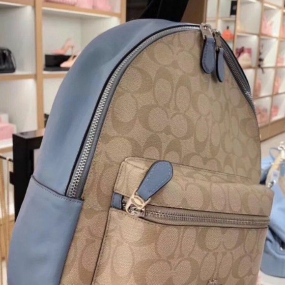 Coach backpack - Picture 4 of 4